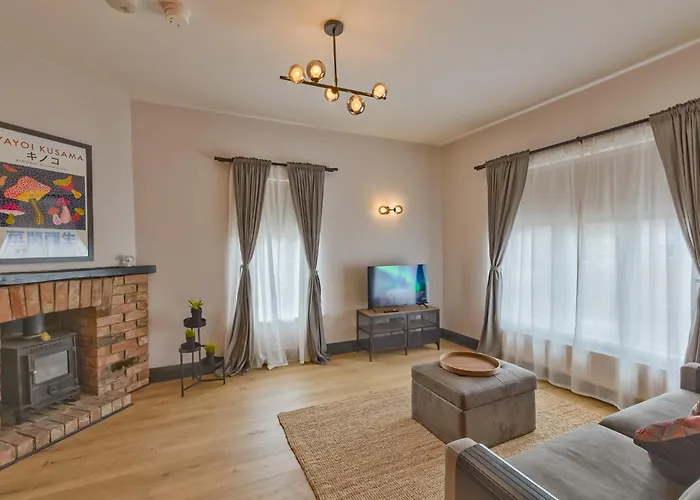 Avenue Apartment