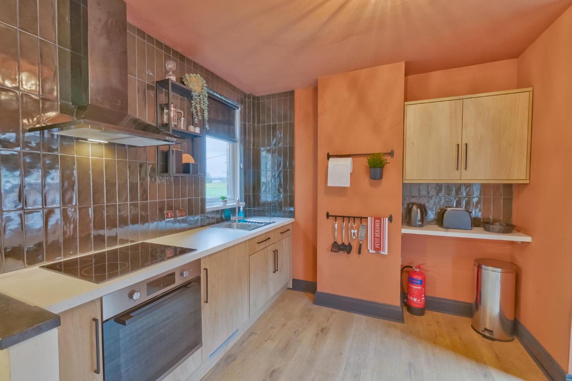 Avenue Apartment *